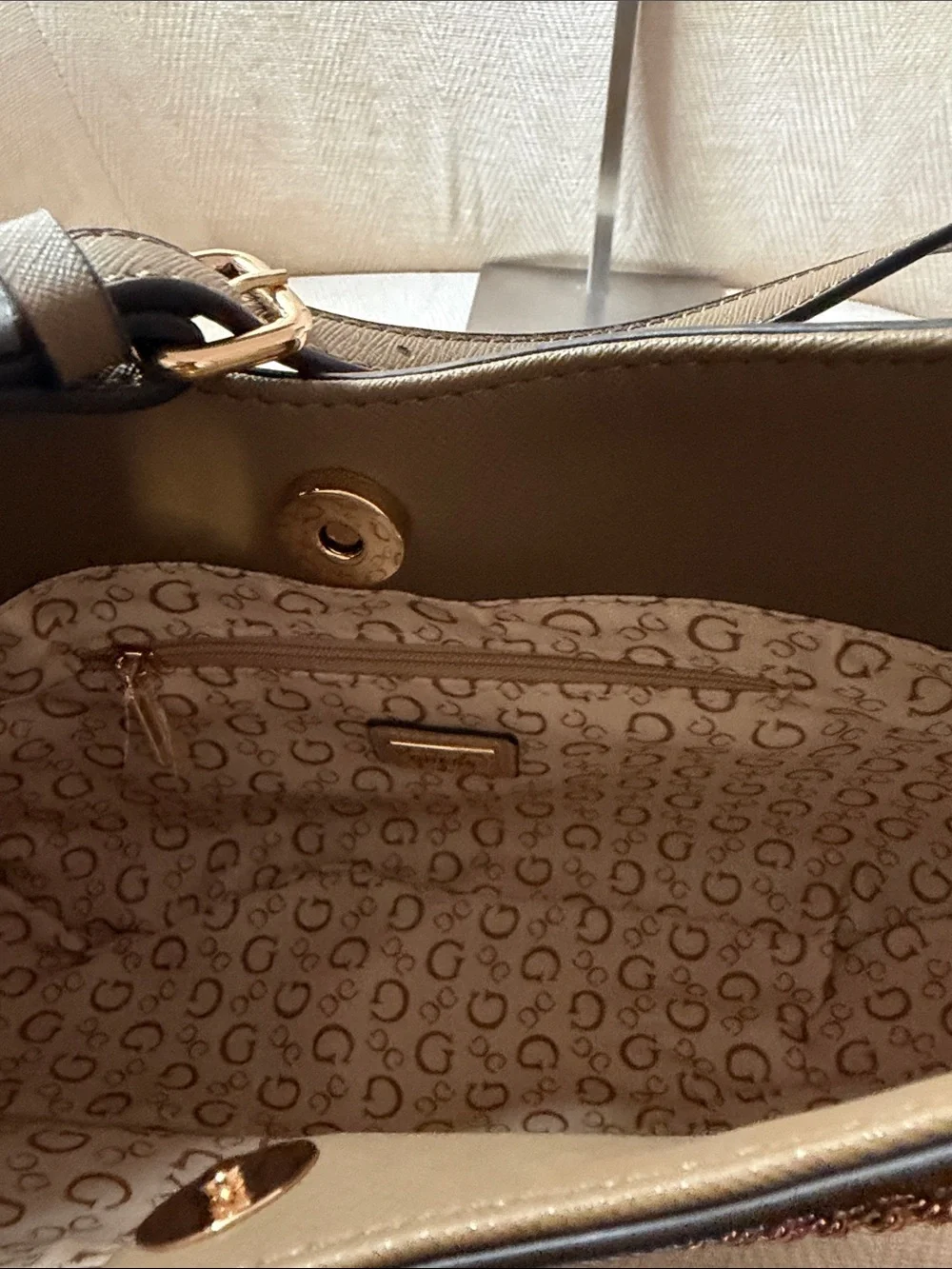 Guess shoulder bag